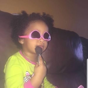 Meet your Posher, Denisha